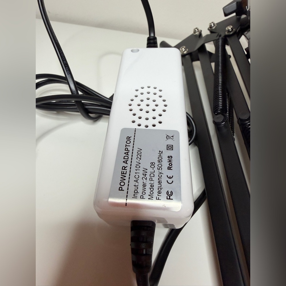 New LED Dimmable Magnifying Lamp with Clamp 2,200Lumens Bright Lighted 5-Diopter - Picture 4 of 7
